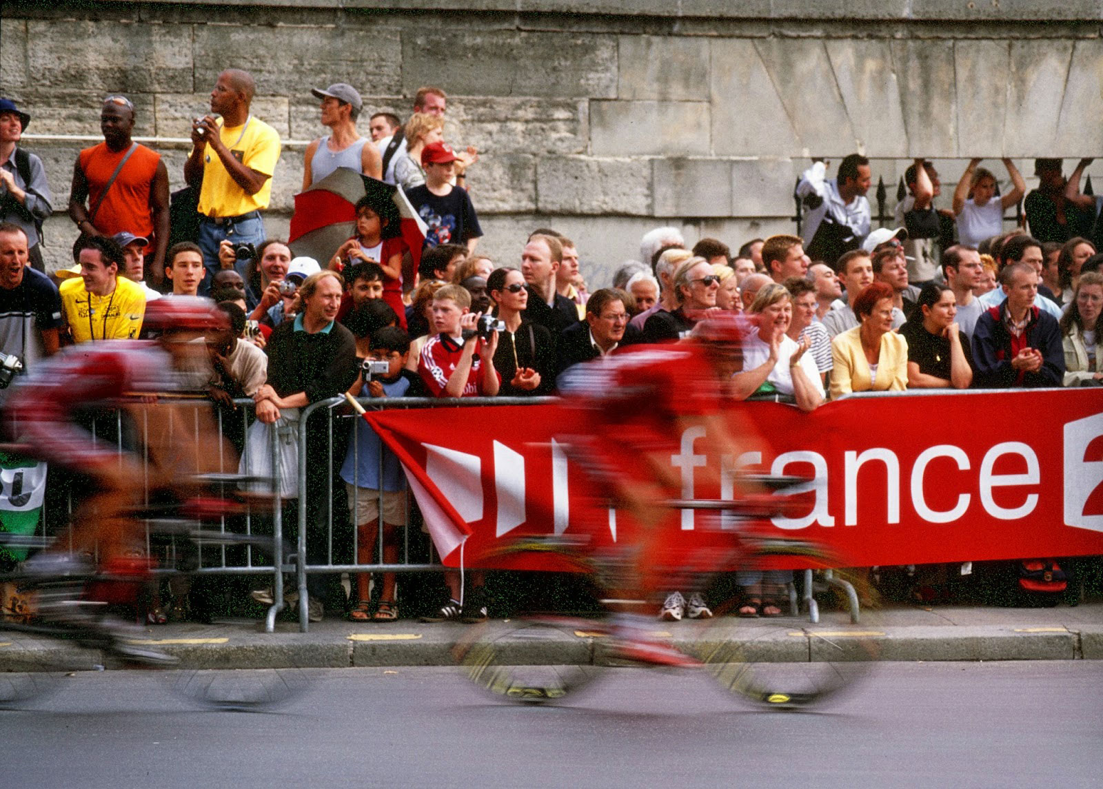 Inspiring Cycling Quotes to Motivate you to Ride - Foto of the Tour de France Cycling in Paris