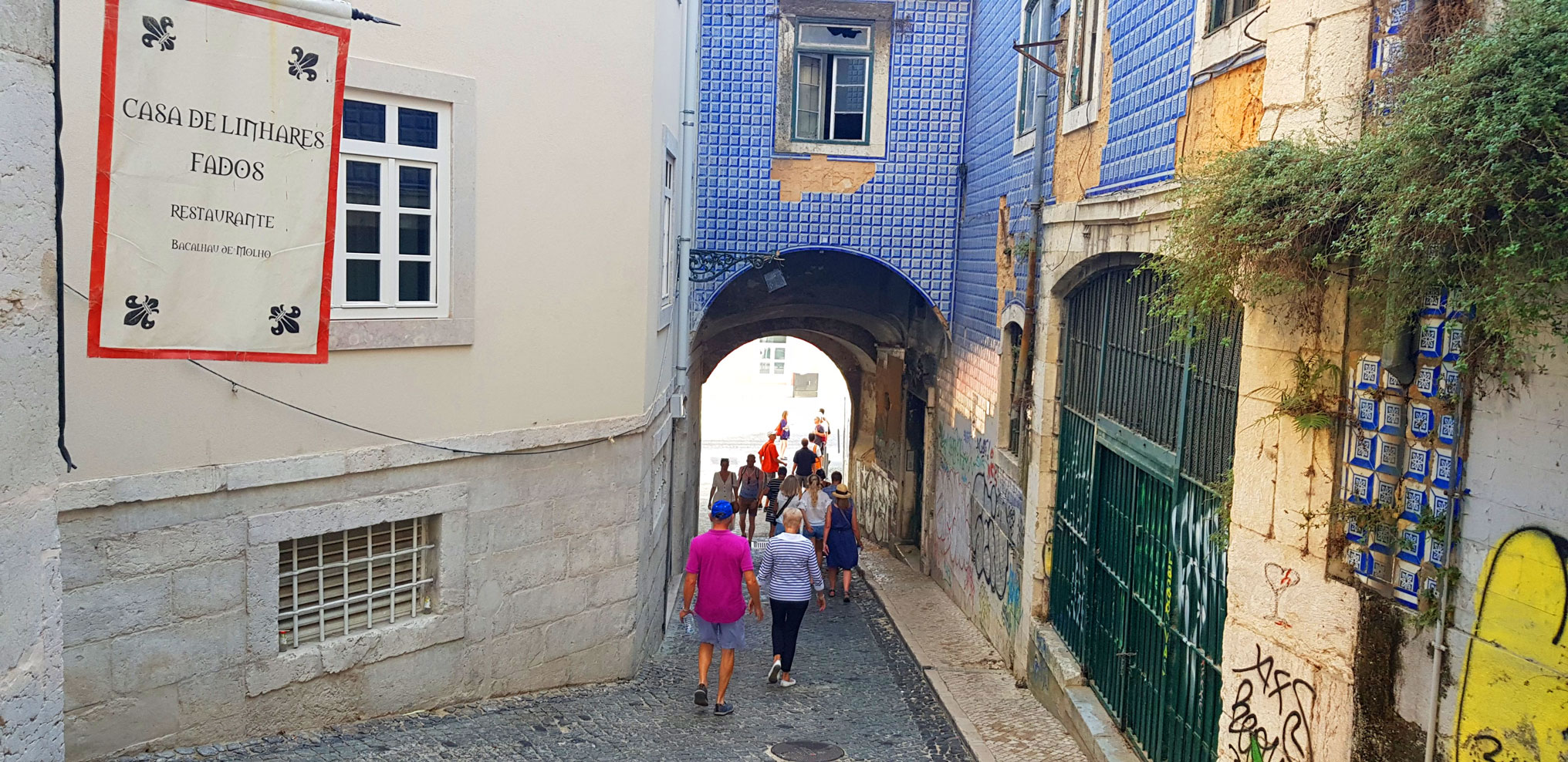 Looking for the best places for Fado music in Lisbon Portugal - The Alfama district