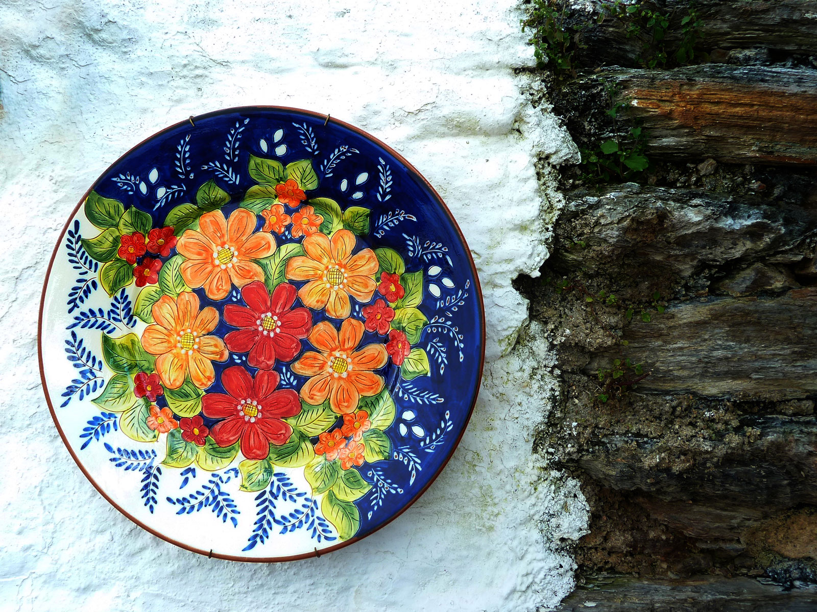 Best 5 Unique Souvenirs from Portugal - Buy Pottery