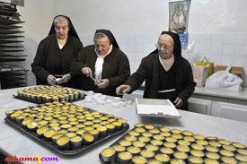 Andalucian convent Nuns making Dulces