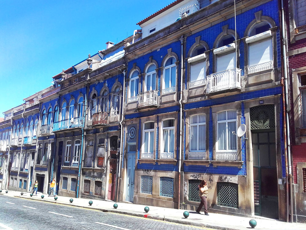Porto's fun shabby chic homes and their facade tiles