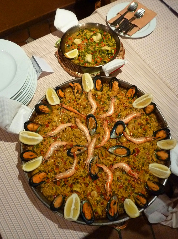 The famous dish of Spain, Paella