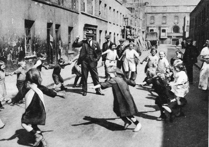 Children Playing in Cotton Street, Tower Hamlets, East End LondonPublic Domain