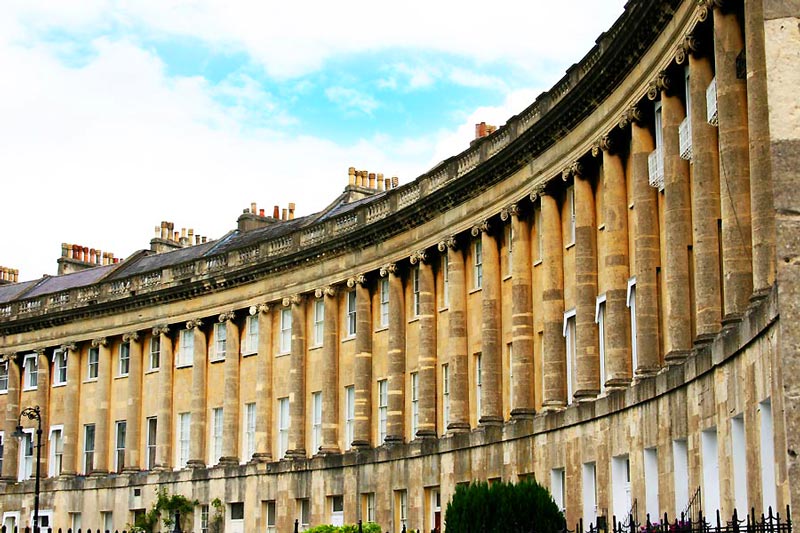 England's Famous City for Tourists, Bath - The Circus