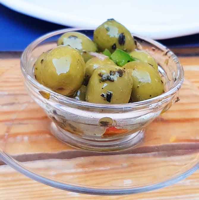 A complete guide to Spanish Olive Oil and Olives - Tapas