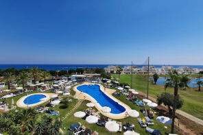 Hotel on Vuelta Tour with swimming pools