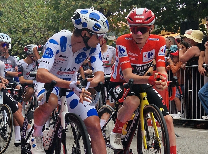 Vingegaard La Vuelta Jonas Vingegaard, winner of La Vuelta 2025 in red